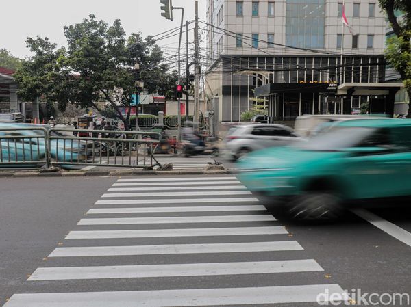 Zebra Cross Difungsikan, Mobilitas Warga Jadi Lebih Tertib