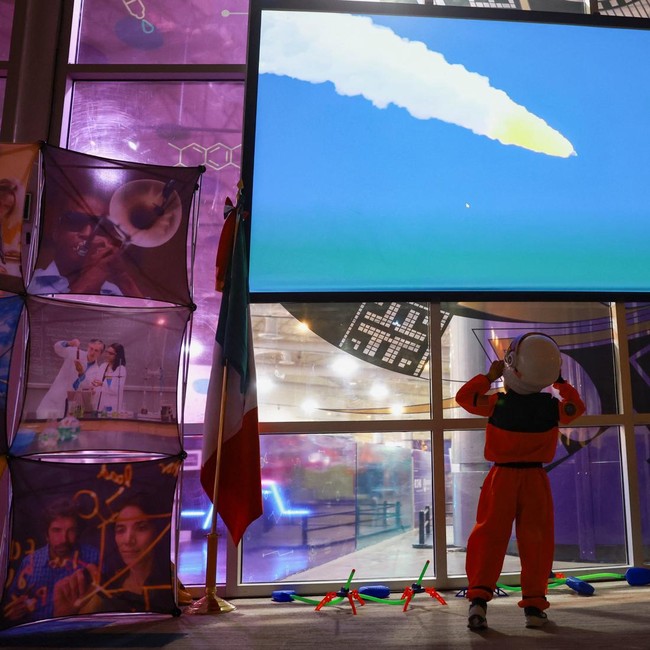 Antusias Anak-anak Belajar Antariksa dari Artemis II