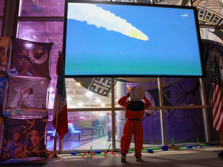 Antusias Anak-anak Belajar Antariksa dari Artemis II