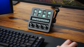 Elgato Stream Deck + Lever adalah prank April Fools 2026 yang paling haptic dan kocak. Elgato luncurkan aksesoris tambahan berupa tuas fisik (lever) besar untuk Stream Deck Plus, yang membuatnya jadi perangkat paling tactile sejauh ini — lengkap dengan 8 keys, 4 dials, touch strip, plus lever dramatis yang butuh effort ekstra saat ditarik. Foto: X.com