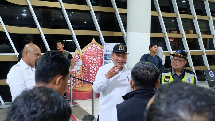 Bambang Haryo Soekartono