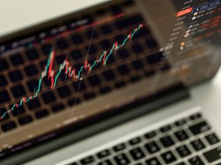 Harga Laptop 2027 Terancam Naik, RAM dan Prosesor Jadi Penyebab