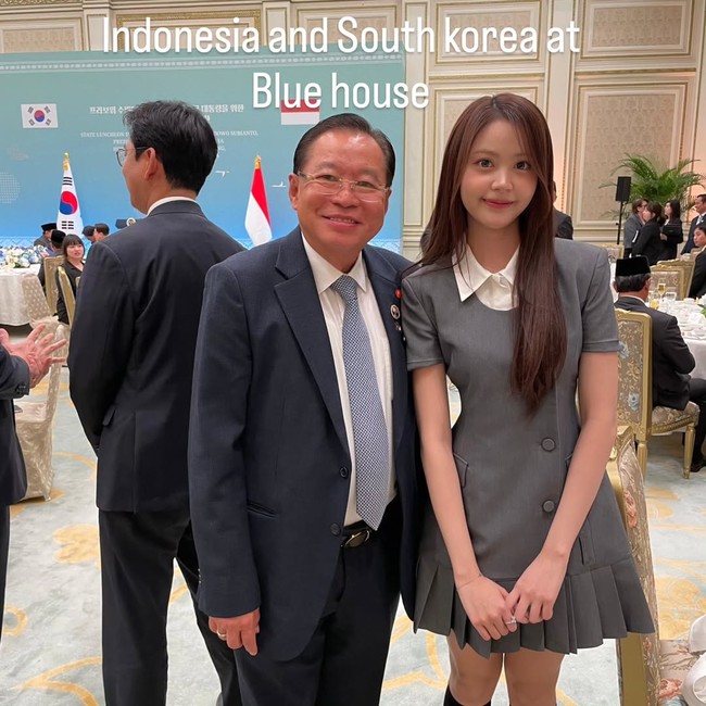 Penggemar juga menyorot fotonya bersama Mantan Duta Besar Indonesia untuk Korea Selatan, Gandi Sulistiyanto. Bahkan menjadi thumbnail di YouTube presiden Lee Jae Myung. Foto: dok. X