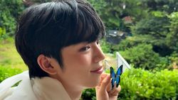 Figure Skater Cha Jun Hwan Kini Serumah Kim Seon Ho