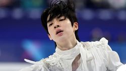 Figure Skater Cha Jun Hwan Kini Serumah Kim Seon Ho