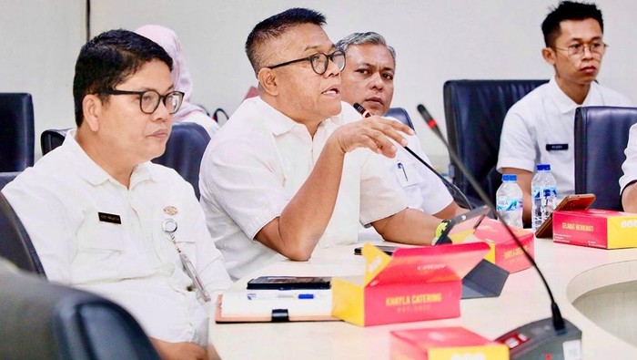 Kepala Disbupar Batam, Ardiwinata