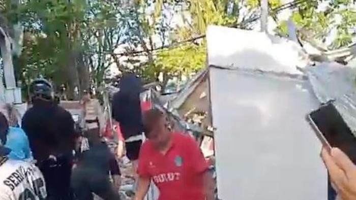 Gedung di Manado ambruk imbas gempa M 7,6 Bitung, Sulut. Dokumen Istimewa