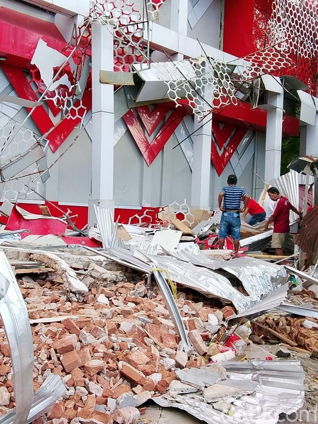 Penampakan Gedung KONI Sario di Manado Hancur Akibat Gempa M 7,6