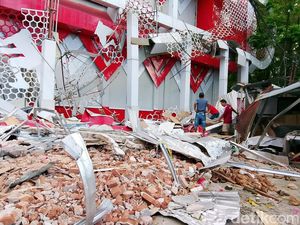 Penampakan Gedung KONI Sario di Manado Hancur Akibat Gempa M 7,6