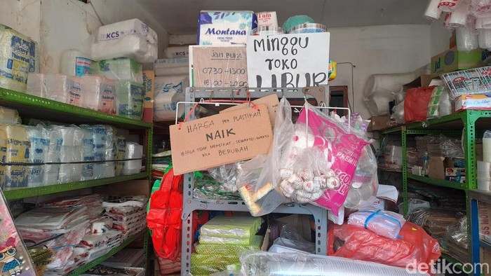 Harga Plastik Naik gegara AS-Israel Vs Iran, Pramono Jamin Stok di DKI Cukup