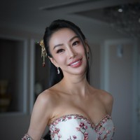 Karena itu tampaknya Jeffrey memilih Eunice yang juga datang dari latar belakang elite. Eunice merupakan keluarga konglomerat yang mana kakeknya, mendiang Lee Shin Cheng, pendiri IOI Group. Foto: Instagram