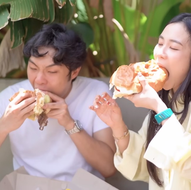 Cicip Aldis Burger, Jessica Jane: Murah Banget Sih!