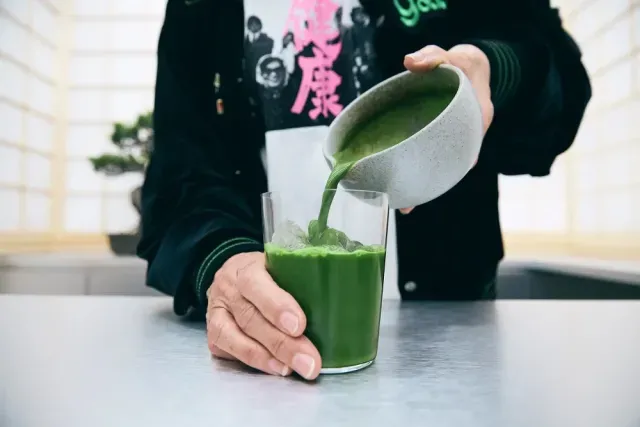 Keren! Kafe di Shibuya Jepang Ini Pekerjakan Lansia Sebagai Pelayan