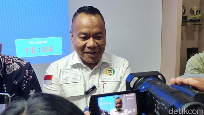 Ketua Komisi A bidang pemerintahan DPRD Kota Surabaya Yona Bagus Widyatmoko.