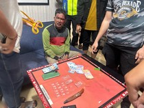 Ditolong Polisi Usai Laka, Pria Ogan Ilir Malah Buang Sabu di Mobil Patroli