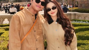 Momen bareng Rizky Febian di area kastel langsung terasa manis dan penuh nostalgia. Foto: Instagram/@mahaliniraharja