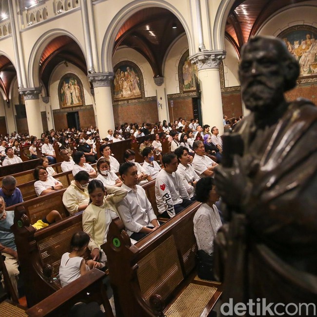 Misa Kamis Putih di Katedral Jakarta Berlangsung Khidmat
