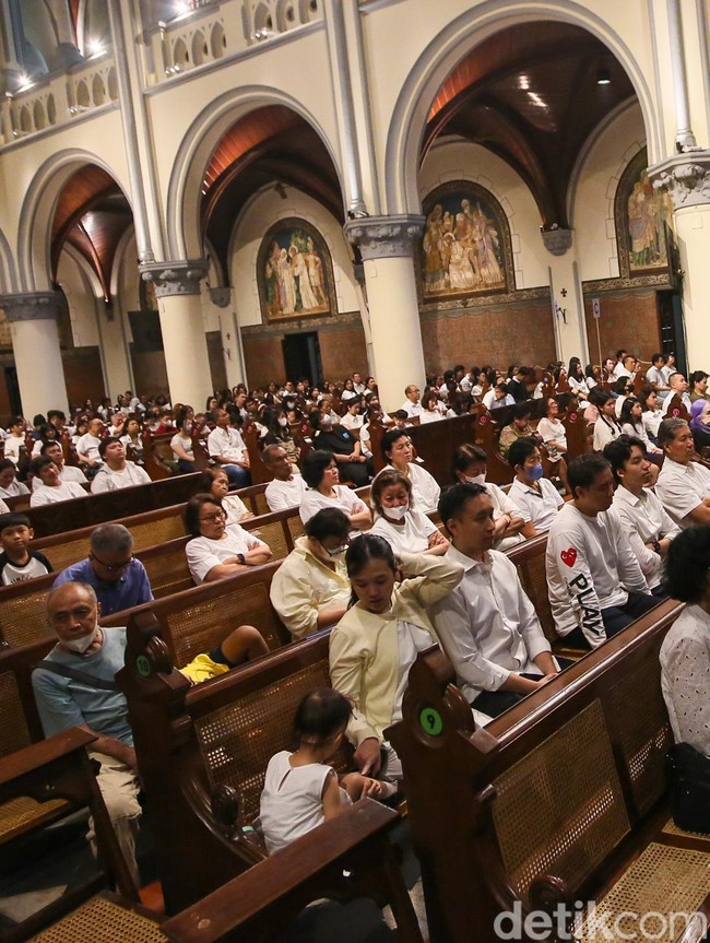 Misa Kamis Putih di Katedral Jakarta Berlangsung Khidmat