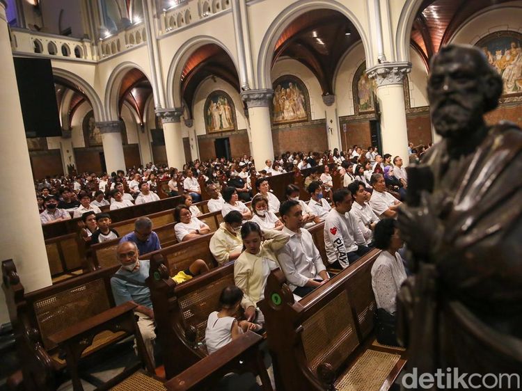 Misa Kamis Putih di Katedral Jakarta Berlangsung Khidmat