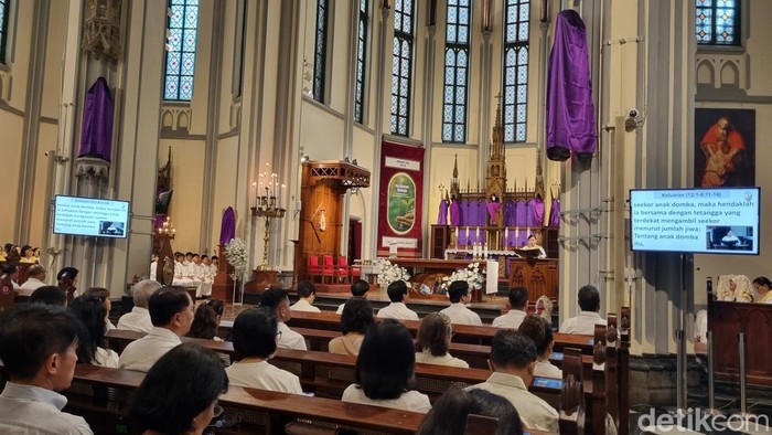 Misa Kamis Putih di Katedral Jakarta (Taufiq/detikcom)