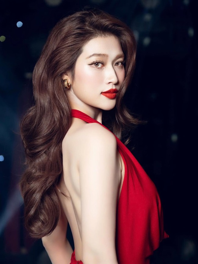 Saat menghadiri acara premiere film yang digelar di Ho Chi Minh City, akhir pekan lalu, wanita 26 tahun ini bercerita bahwa komentar negatif mulai bermunculan sejak trailer film dirilis. Foto: Instagram/@anthiendoan