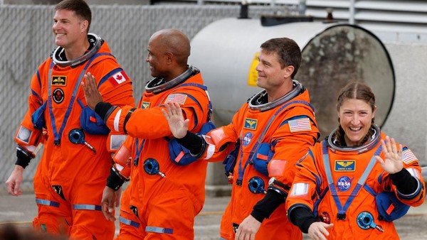NASA Kirim 4 Astronaut Kelilingi Bulan
