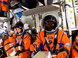 NASA Kirim 4 Astronaut Kelilingi Bulan