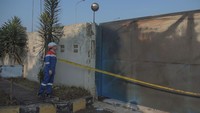 Berdasarkan data Badan Penanggulangan Bencana Daerah (BPBD) Kota Bekasi, kebakaran tersebut mengakibatkan sebanyak 12 orang mengalami luka bakar dan saat ini tengah menjalani perawatan. Insiden ini juga menimbulkan kepanikan di kalangan warga mengingat lokasi kejadian berada di dekat kawasan permukiman padat. Antara Foto/Paramayuda