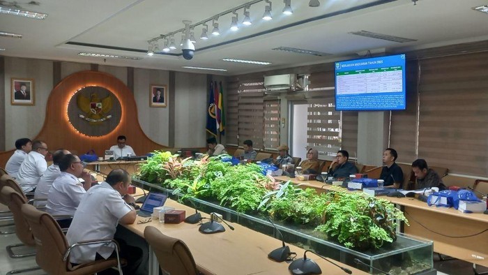 Rapat perdana Pansus LKPJ Kota Bandung.