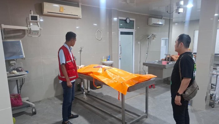 Satu pengedar narkoba tewas usai jatuh dari atap saat mencoba melarikan diri