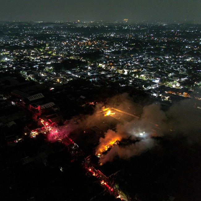 Potret Sisa-sisa Kebakaran Besar SPBE Cimuning Bekasi