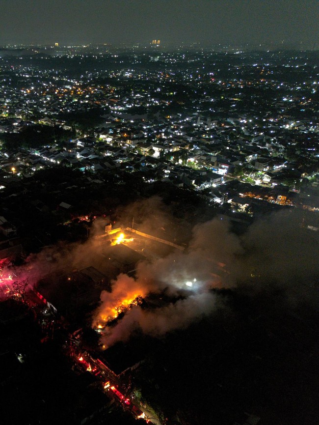 Potret Sisa-sisa Kebakaran Besar SPBE Cimuning Bekasi