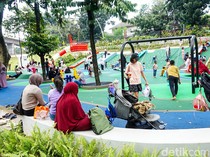 Taman Bendera Pusaka Ramai Pengunjung, dari Piknik hingga Olahraga