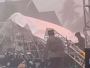 Rara LIDA Nyaris Tertimpa Panggung yang Roboh Saat Isi Acara di OKI