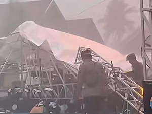 Rara LIDA Nyaris Tertimpa Panggung yang Roboh Saat Isi Acara di OKI