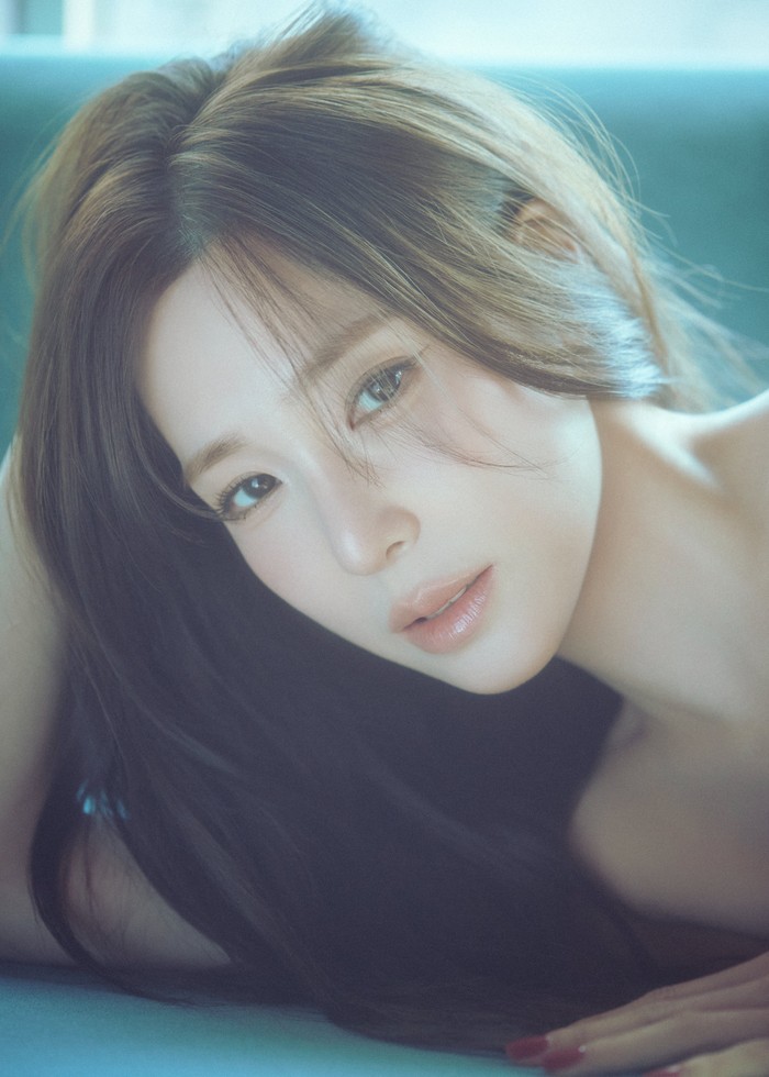 Tiffany Young gabung Pacific Music Group Korea, jadi artis Korea Pertama di Pacific Music Group.