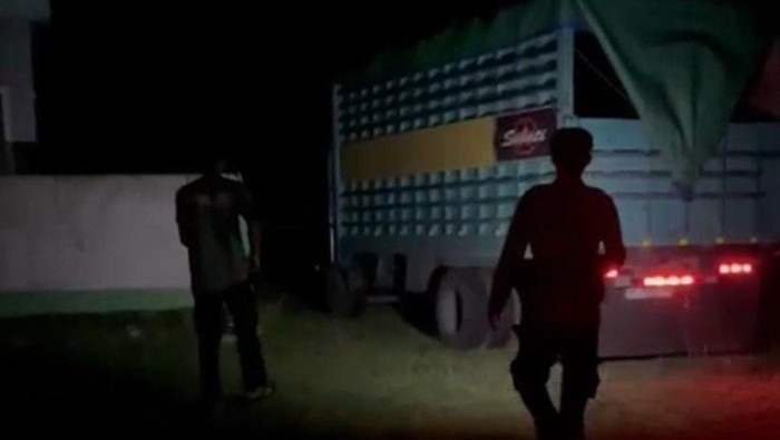 Truk milik korban pembunuhan tiba-tiba menyala sendiri saat parkir di Polsek Tanete Rilau, Barru.