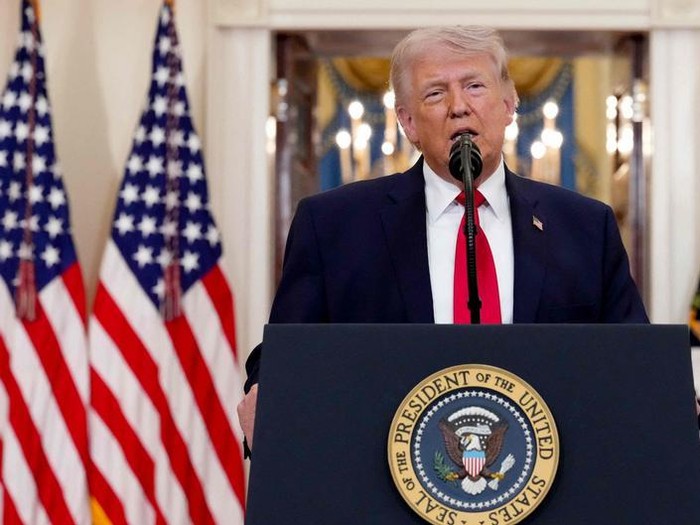 Trump Ancam akan Hantam Iran dalam Dua Pekan, Teheran Balas Rudal ke Israel
