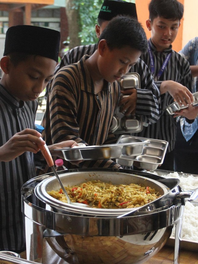 Uji Coba MBG di Malang Terapkan Sistem Prasmanan