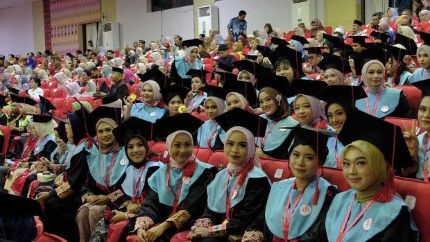 Unhas Makassar mengukuhkan 1.664 wisudawan program sarjana hingga doktor periode April 2026. Dokumen Istimewa