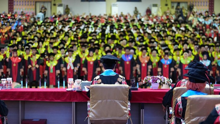 Unhas Makassar mengukuhkan 1.664 wisudawan program sarjana hingga doktor periode April 2026. Dokumen Istimewa