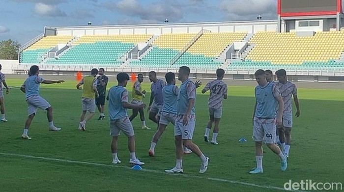 Persis Solo berambisi membalas kekalahan pada putaran pertama. Di Stadion Manahan, Persis Solo menyerah dengan skor 3-4 dari PSM Makassar.

