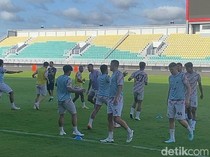 Pemain Persis Solo Luka Dumancic Batal ke Parepare Lawan PSM karena Keracunan