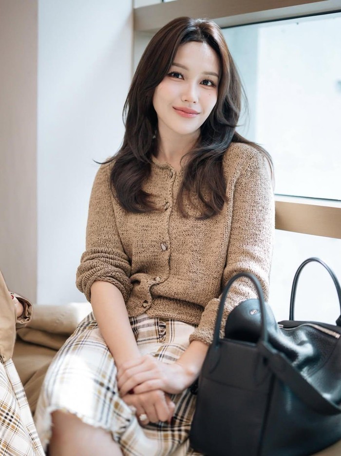 Visual Ayu Ting Ting liburan di Korea Selatan.