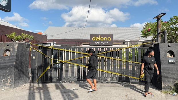 Bareskrim Polri menyegel dua tempat hiburan malam di Bali terkait dugaan peredaran narkotika. Penyegelan dilakukan di Delona di Denpasar Selatan dan di N Co-Living, Kerobokan, pada Kamis (2/4/2026).