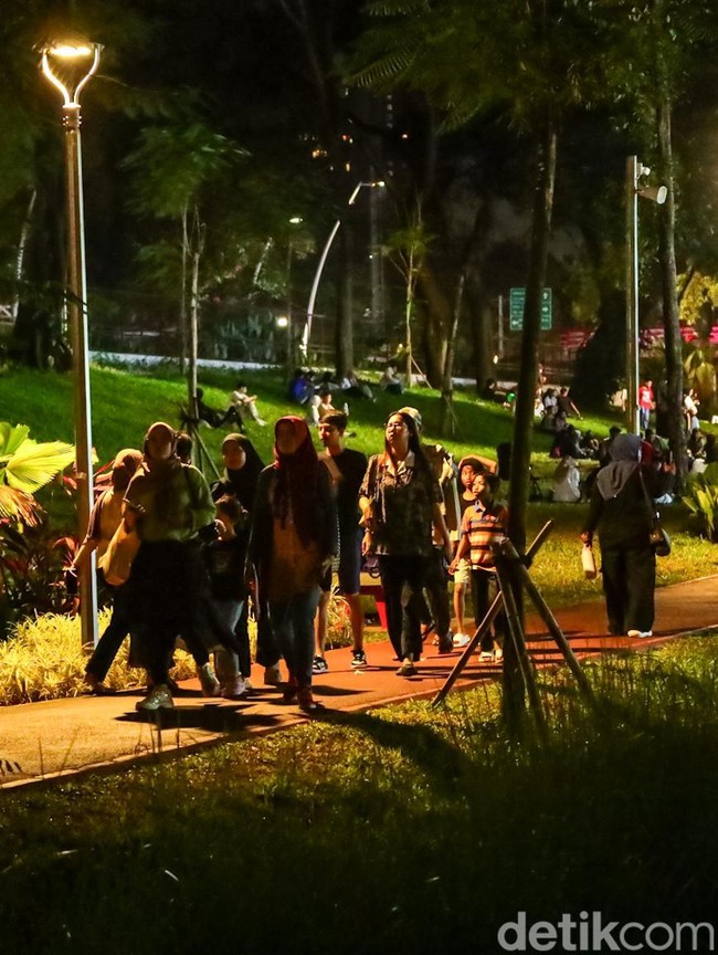 Buka 24 Jam, Taman Barito Kian Ramai Saat Long Weekend