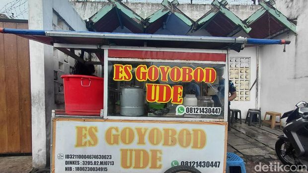 Es Goyobod Ude yang legendaris