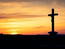 23 Ayat Alkitab tentang Jumat Agung untuk Merenungkan Pengorbanan Yesus