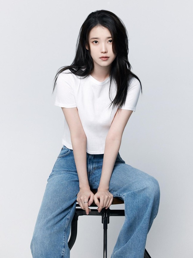 Pesona IU di Foto Profil Terbaru, Cantik Alami dengan Makeup Minimalis