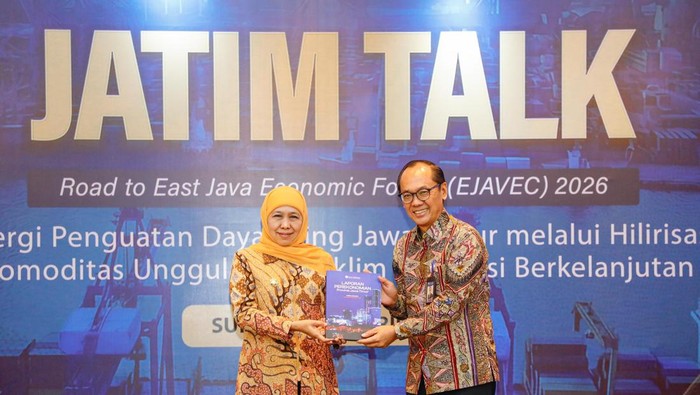 Khofifah Soroti Tantangan Global di Jatim Talk, Dorong Hilirisasi dan Investasi